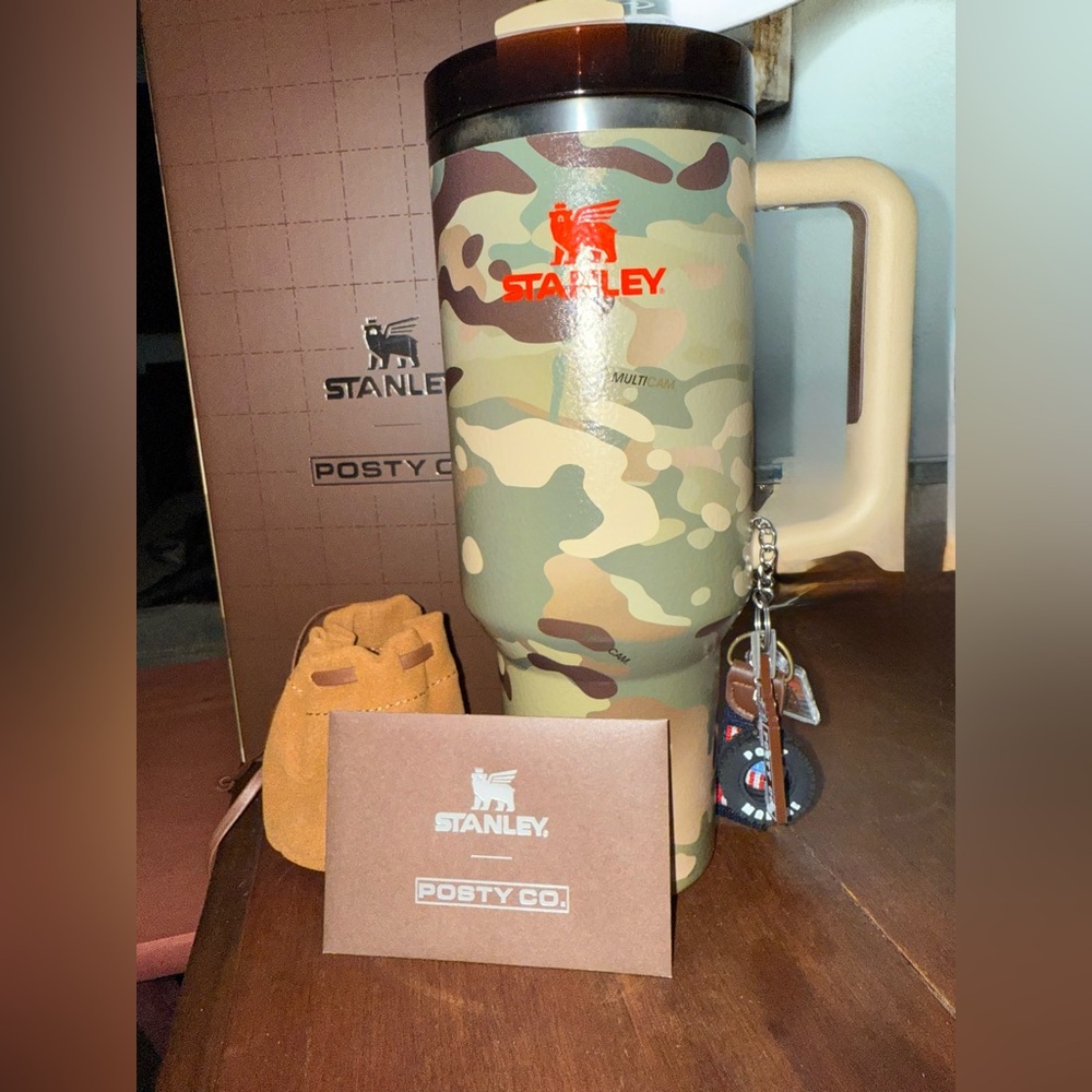 THE POST MALONE X STANLEY QUENCHER® H2.0 FLOWSTATE™ TUMBLER | 40 OZ